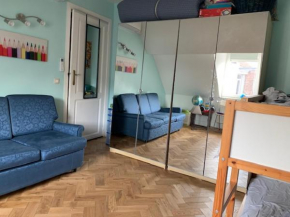 Stay in maison de metre in Etterbeek